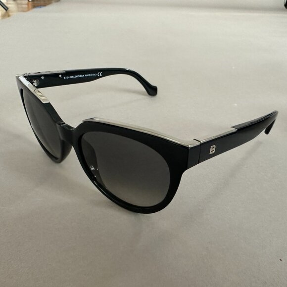 Black Balenciaga Sunglasses With Silver Trim at Top - Picture 7 of 7